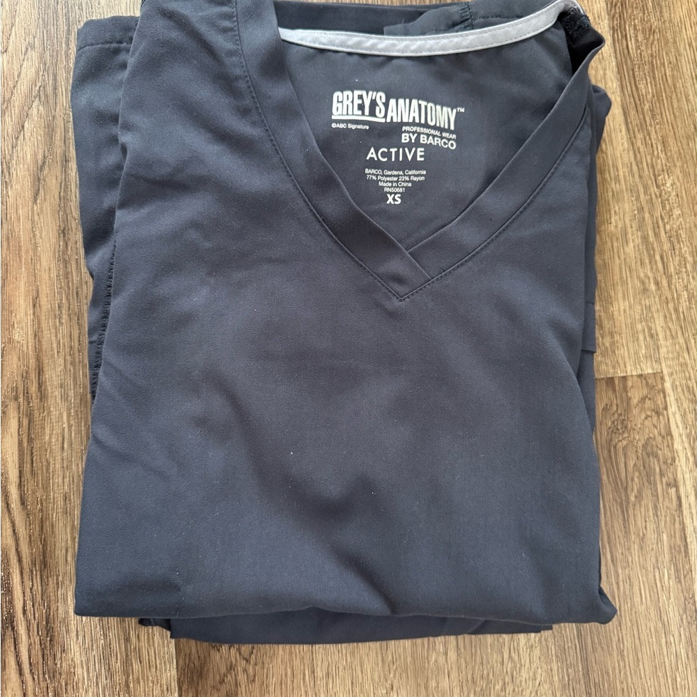 Grey's Anatomy active navy scrub set